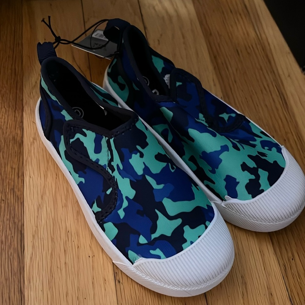 NEW DSG blue camo water shoes